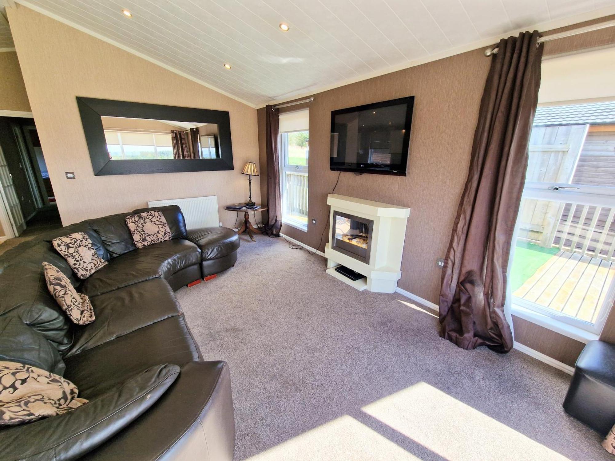 Benarty 11 With Private Hot Tub - Fife - Loch Leven - Lomond Hills - Pet Friendly Villa Kelty Eksteriør billede