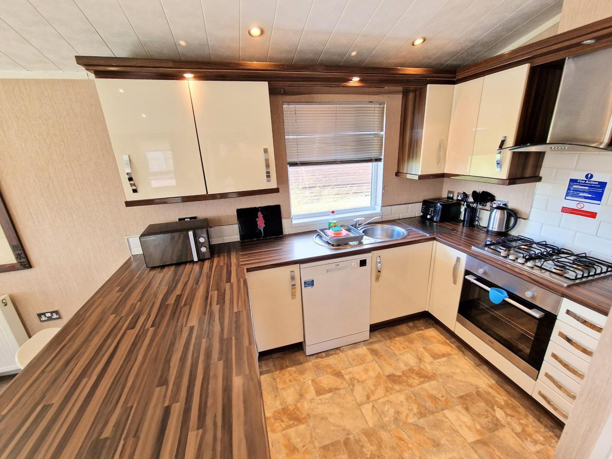 Benarty 11 With Private Hot Tub - Fife - Loch Leven - Lomond Hills - Pet Friendly Villa Kelty Eksteriør billede