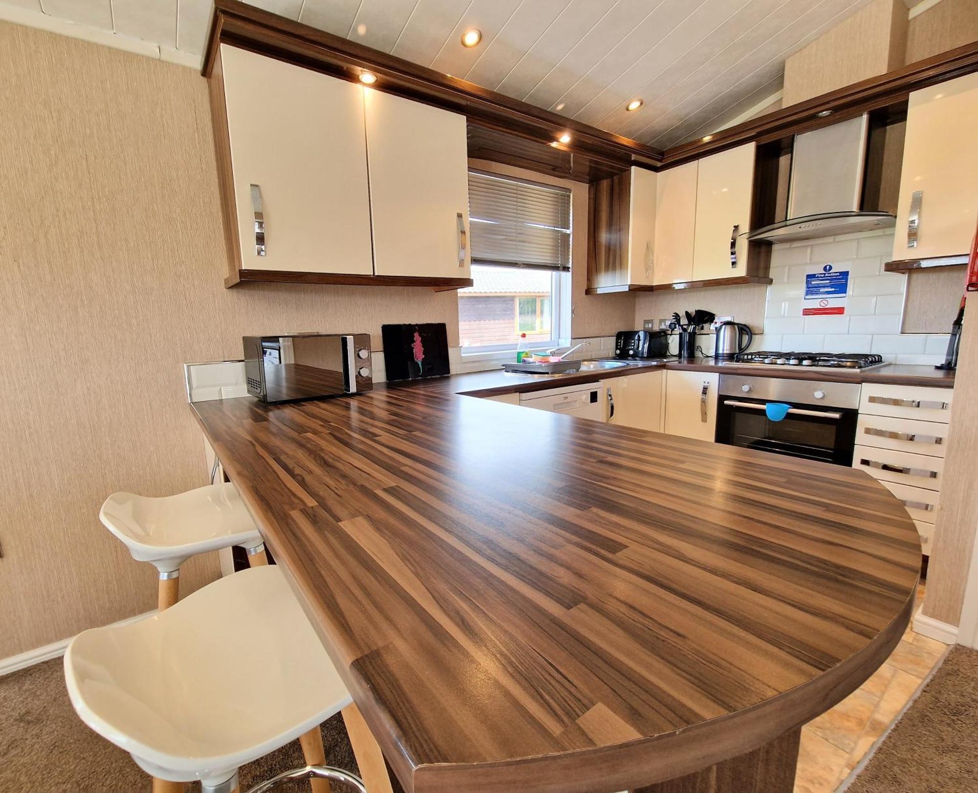 Benarty 11 With Private Hot Tub - Fife - Loch Leven - Lomond Hills - Pet Friendly Villa Kelty Eksteriør billede